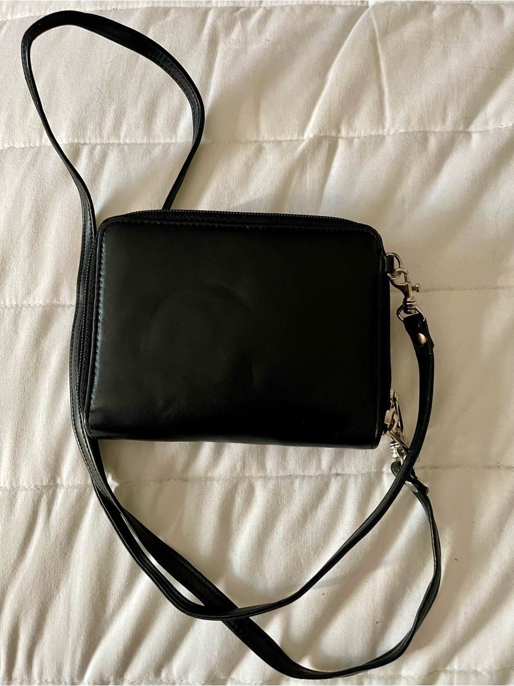 Lodi’s Black Leather Crossbody Wallet Bag
